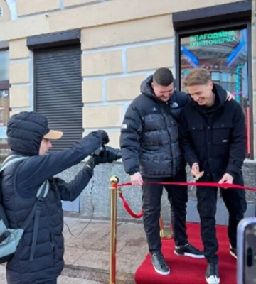 В центре Киева открылась первая в мире благотворительная криптоферма, которая майнит крипту для ВСУ