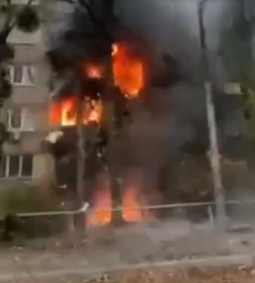 У Києві – два вибухи, влучання в житлові будинки