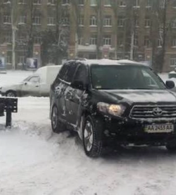 В столице ожидается снегопад, в КГГА призвали водителей сменить резину