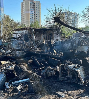 В мережі показали відео, як з висоти виглядає місце ракетного удару рф по Корабельному району Миколаєва