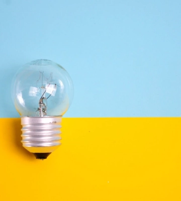 РФ отключила электроэнергию потребителям в трех областях, потребление э/э снижается из-за солнечной погоды – "Укрэнерго"