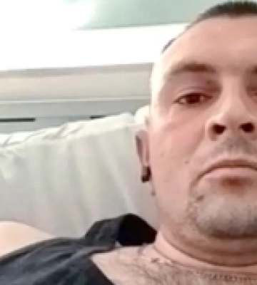 Миколаївський десантник, якому у полоні вирізали на животі «Слава Росії», розповів свою історію New York Post Миколаївський десантник, якому у полоні вирізали на животі «Слава Росії», розповів свою історію New York Post
