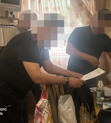 В Одесі посадовець ТЦК та цивільна особа отримали підозри за вимагання коштів в обмін на допомогу з ухиленням від мобілізації