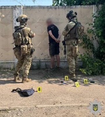 Погрожував гранатою військовим ТЦК в Черкасах: поліція затримала чоловіка. ФОТО