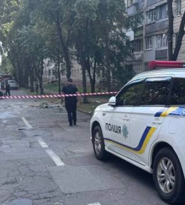 У Києві чоловік пустив газ і підірвав квартиру: поранено поліцейського