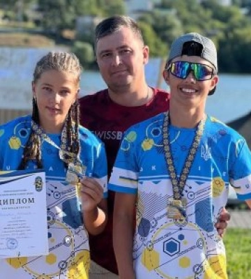Юні миколаївські веслувальники - переможці та призери чемпіонату України