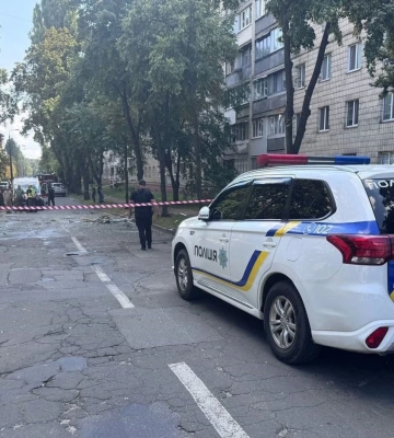 В Киеве мужчина пустил газ и взорвал квартиру: ранен полицейский
