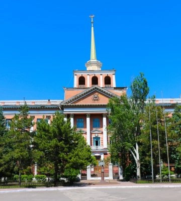 Миколаївський суднобудівний завод розпродає стратегічне судно по ціні металобрухту