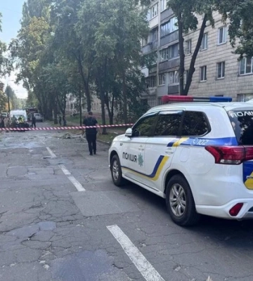 У Києві підозрюваний у скоєнні злочину підірвав квартиру, поранивши поліцейського 