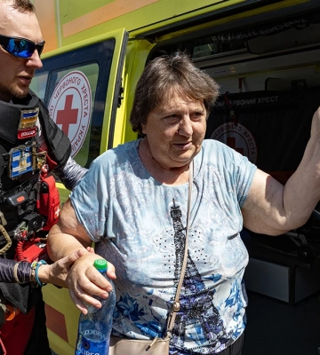 Більш як 200 людей за день: Прокудін розповів, як триває евакуація з мікрорайону Корабел
