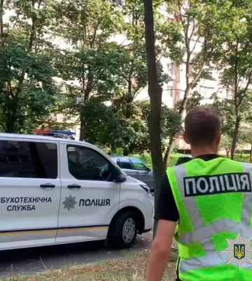 У Києві затримано чоловіка, який з ножем нападав на перехожих