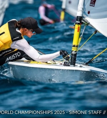 Шаповалова здобула срібло юніорського чемпіонату світу з вітрильного спорту