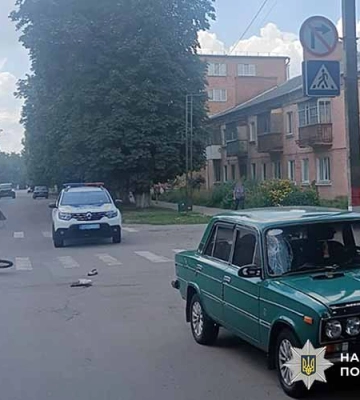 У Гребінці 19-річний водій вазу збив 30-річну велосипедистку і втік з місця ДТП