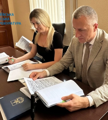 У Києві обрано запобіжний захід юнаку та молодику, які зґвалтували маленьку дівчинку