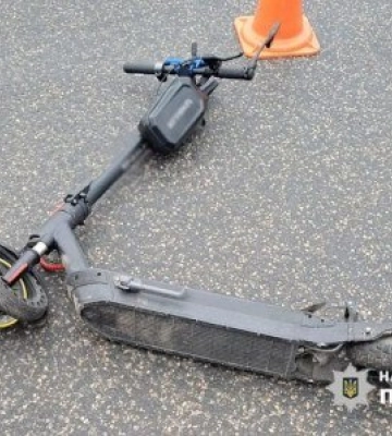 У Луцьку автівка збила 14-річну дівчину на електросамокаті