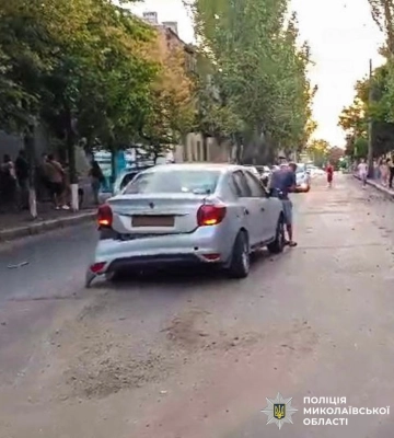 У Миколаєві внаслідок ДТП травмовані 4-ро людей, один із водіїв втік - поліція шукає свідків. ФОТО