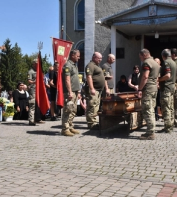 Навіки 26: на Волині попрощалися з Героєм Валентином Богатих 