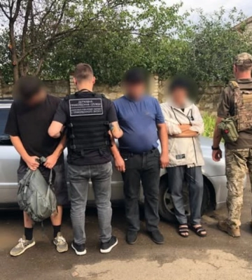 Пара з Одещини переправляла військовозобов’язаних до Молдови