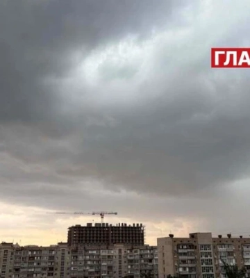 Тропічна гроза накрила Київ: місто поринуло у темряву (відео)
