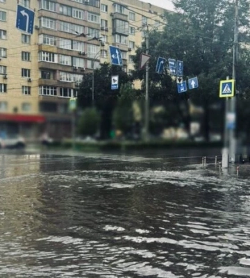 У Києві випала півмісячна норма опадів: перелік затоплених вулиць