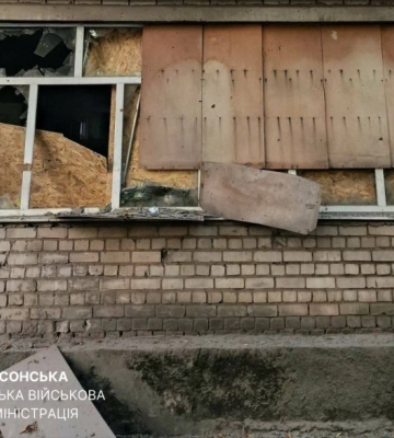 Россияне обстреляли Херсон, повреждено учебное заведение