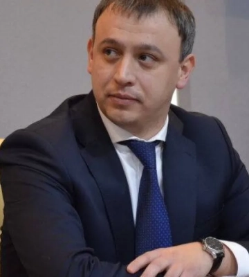 Прокурор Януковича Роман Говда, который перебрался в Житомирскую область, терроризирует бизнес и блокирует сбор зерновых