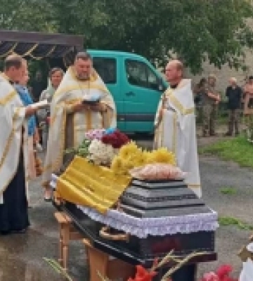 У селищі на Волині провели в останню путь захисника з Куп’янська