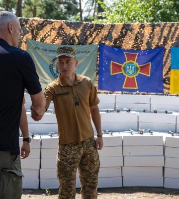 Две бригады НГУ получили от столичной громады 2300 FPV-дронов, - Кличко
