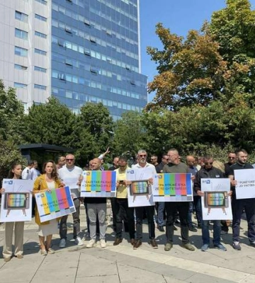 &quot;Демократія без голосу&quot;: У Косові вибухнув перший протест проти влади