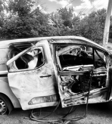 Дрони РФ атакували автомобілі Укрпошти на Донеччині та Херсонщині, є загибла та поранений