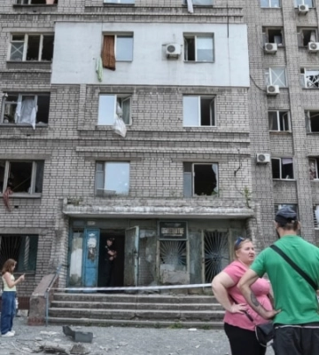 У Дніпрі внаслідок нічної атаки постраждали четверо людей, сталося кілька пожеж – влада