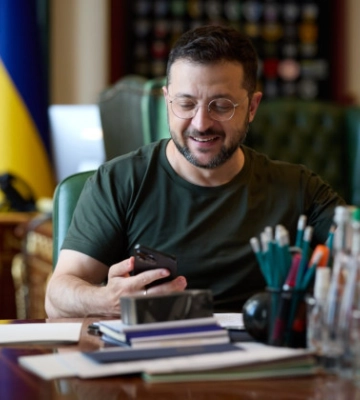 Зеленський заявив про «день багатьох дзвінків»: обговорять формат для зустрічі лідерів