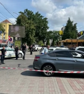 Поліція повідомила про стрілянину у черкаському закладі харчування