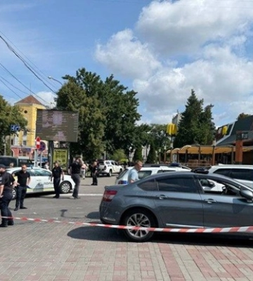 В Черкассах мужчина открыл стрельбу в McDonald&#039;s