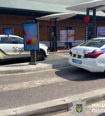 Стрілянина в Черкасах: крім зловмисника нікого поранено не було, його затримано. ФОТОрепортаж