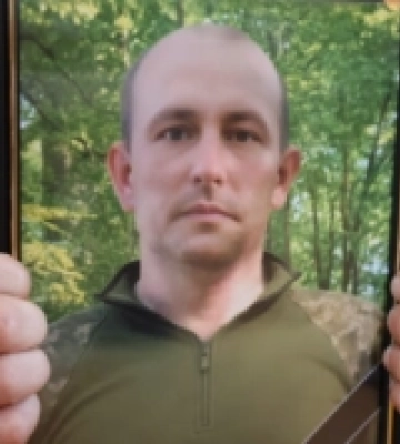 У Луцьку попрощалися з 39-річним стрільцем-снайпером Олександром Лебедевичем