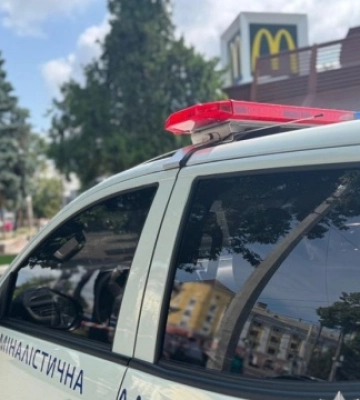 Поліція Черкас затримала чоловіка, який влаштував стрілянину у McDonald&#039;s