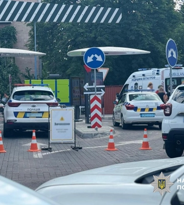 Сам себе поранив та зачинився у вбиральні: відомі подробиці стрілянини у Черкасах