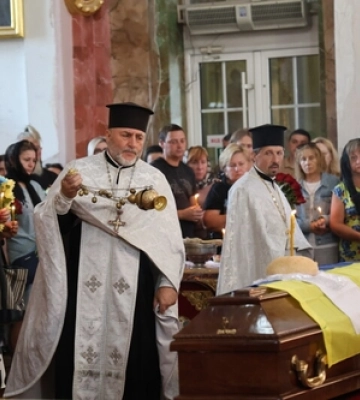 У Луцьку попрощалися з 39-річним стрільцем-снайпером Олександром Лебедевичем