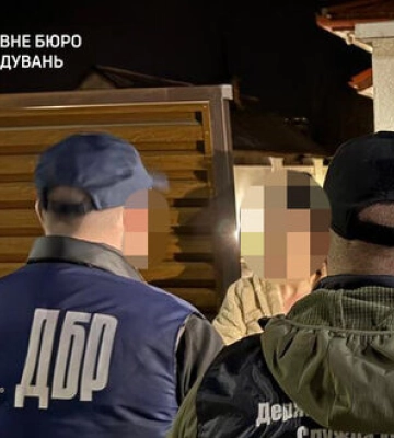 За $8 тисяч хотіли переправити ухилянта до Угорщини: судитимуть двох інспекторів Закарпатської митниці