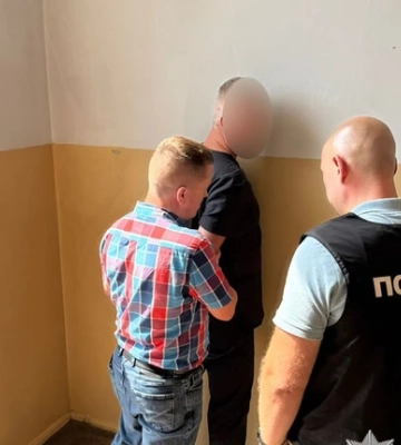 У Тернополі лікар вимагав 5 тисяч доларів за інвалідність: його затримали на хабарі