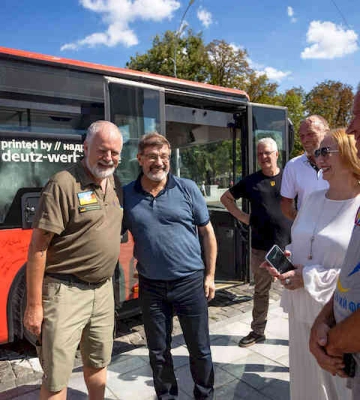 Харьковский оперный театр получил автобус от немецких благотворительей