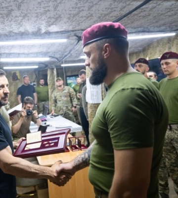 Нищив ворога біля Часового Яру та звільняв Кліщіївку: десантнику з Рівного присвоїли звання Героя
