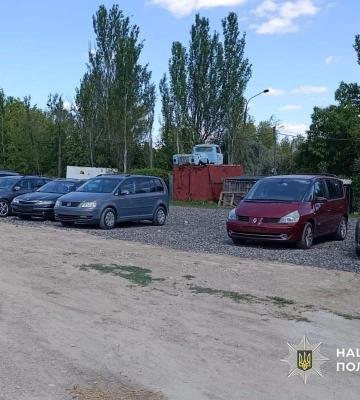 Викрито волонтера, який продавав автомобілі ввезені з-за кордону для військових Викрито волонтера, який продавав автомобілі ввезені з-за кордону для військових