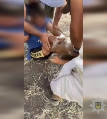 На Одещині група осіб позбавила волі та катувала шістнадцятирічного підлітка На Одещині група осіб позбавила волі та катувала шістнадцятирічного підлітка