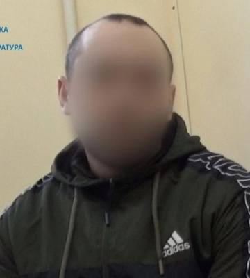 До 15 років ув’язнення отримав педофіл, який спершу розбещував 11-річну дівчинку, а потім вступав з нею в інтимні стосунки