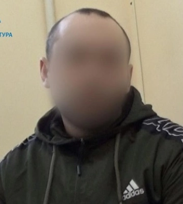 До 15 років ув’язнення отримав педофіл, який спершу розбещував 11-річну дівчинку, а потім вступав з нею в інтимні стосунки