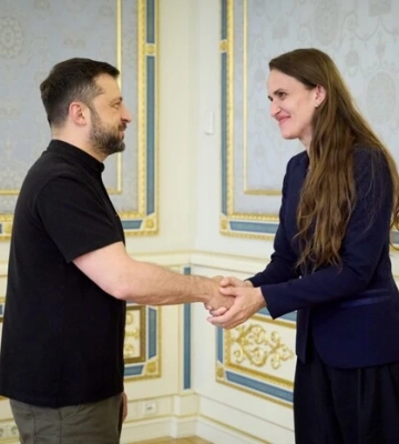Зеленський виразив вдячність Румунії за рішення збивати російські дрони Зеленський виразив вдячність Румунії за рішення збивати російські дрони
