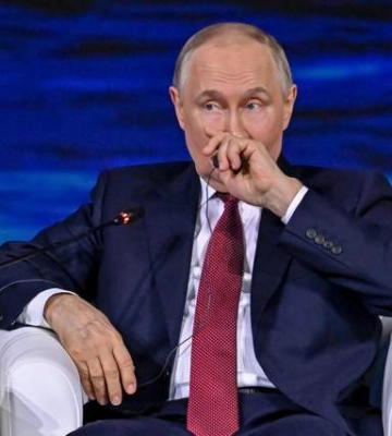 Лавров демонстрирует нервозность, – отметил аналитик, что в Кремле произошли кардинальные изменения