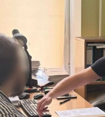 У Києві чоловік погрожував охоронцю житлового комплексу пістолетом - його затримали